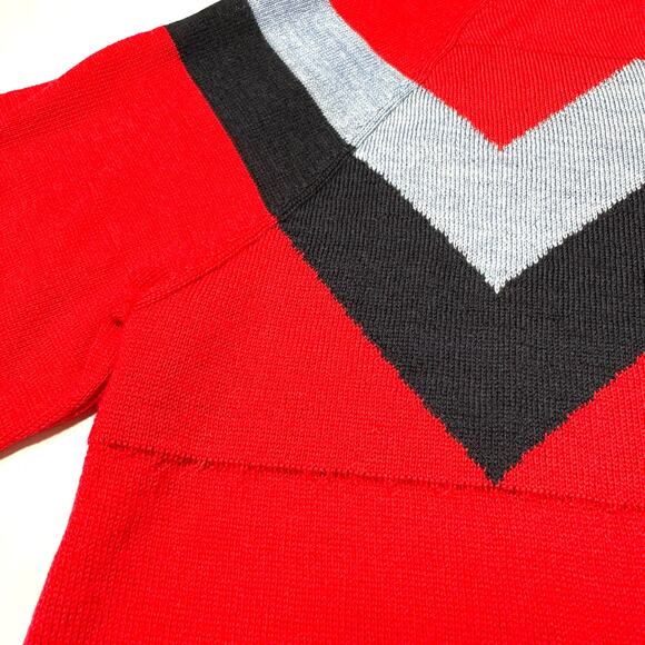 L'ETOILE Sport Chevron Mock Neck Sweater Red Size Medium NWT - Picture 7 of 8